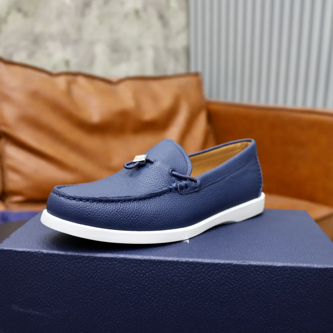 Ex-factory price: 540🙅‍♂️🙅‍♂️🙅‍♂️ Brand: Dior DIOR Standard code: Men's code 38/44 (45 can be customized) Grade: Same as the official website Material: Original cowhide stitching, cowhide lining, original TPU wear-resistant soft outsole Style categories: Leisure and sports version, footwear for driving, young fashion, European and American trends, British style Color: actual picture color